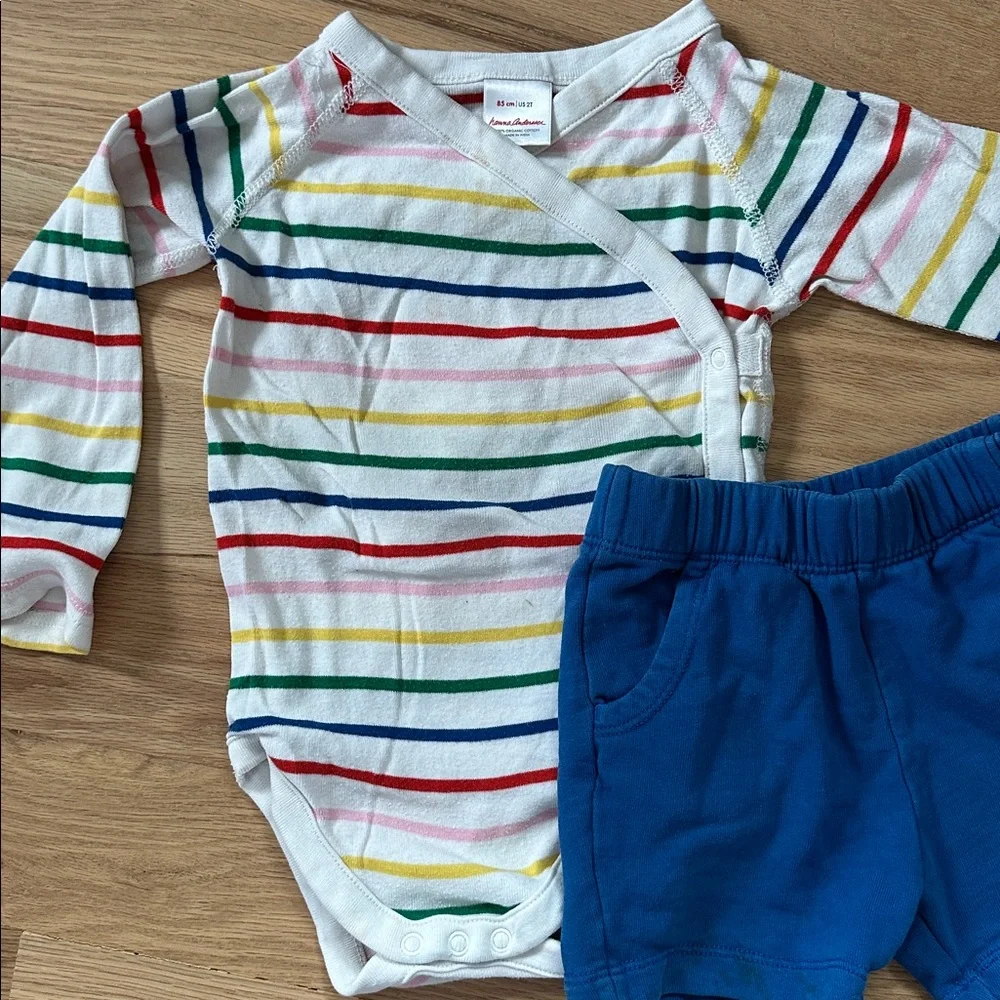 Hanna Andersson striped onesie and blue shorts set size 85cm/ 2T